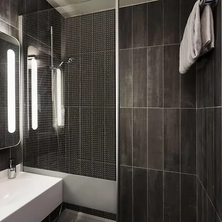 Otel Bordeaux Cadera Aeroport Mérignac