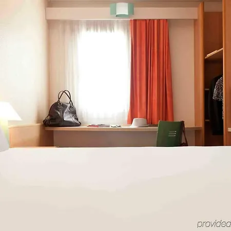 宜必思波尔多机场酒店